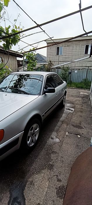 Продам ауди 100 С4, 1991 года