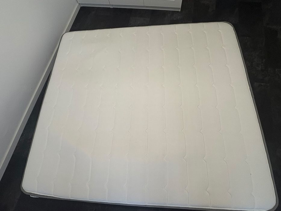 Vand Saltea noua 180x200 Fermitate medie  Ca Noua!