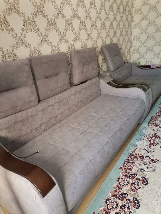 диван (прямой, раскладной).