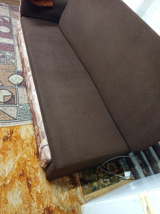 Диван -софа в отличном состоянии.
