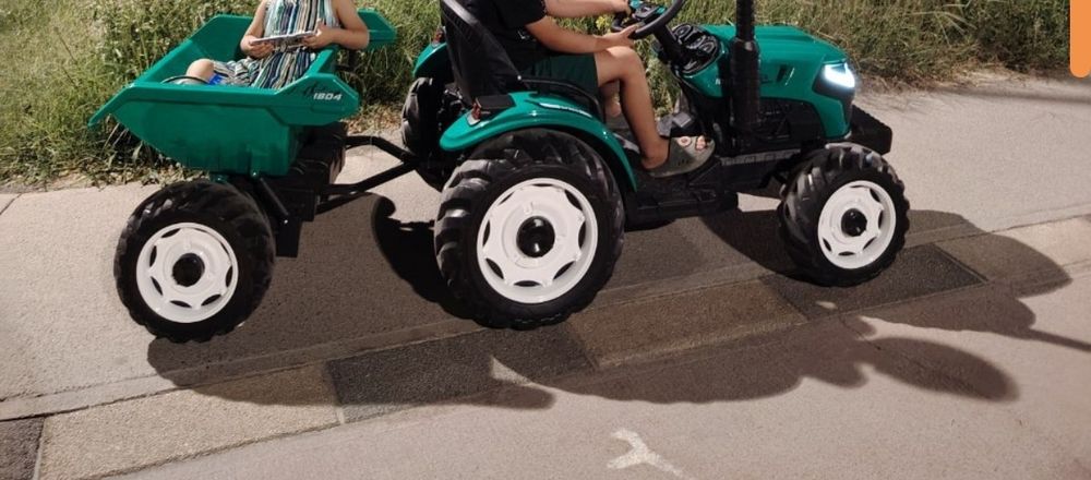 11 yoshgacha haydasa bo'ladigan 24 voltli bolalar avtamabili