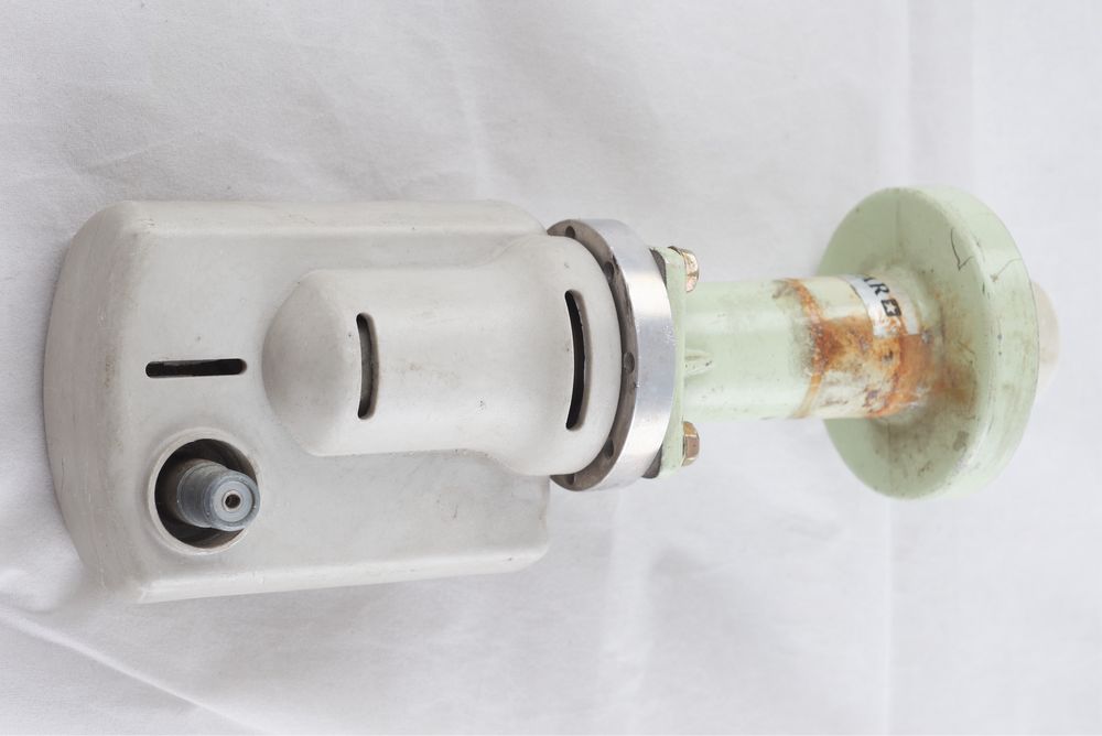 Спутниковый конвертер Invacom (Англия) Инваком с облучателем