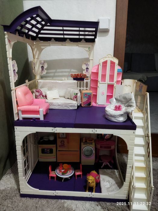 Домик для Барби, мебель, одежда