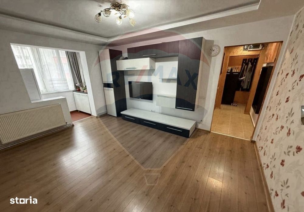Apartament 3 camere de vânzare la preț de doua camere. Oferta ideală !
