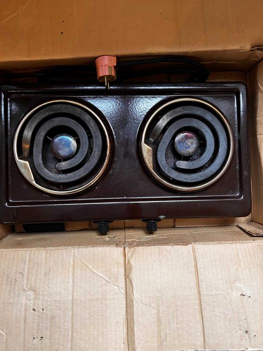 Продам электроплитку Мечта настольную