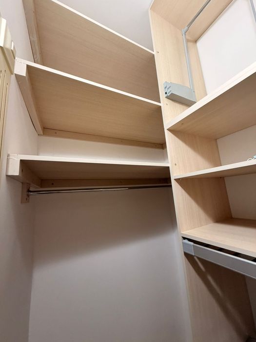 Гардероб в хорошем состоянии