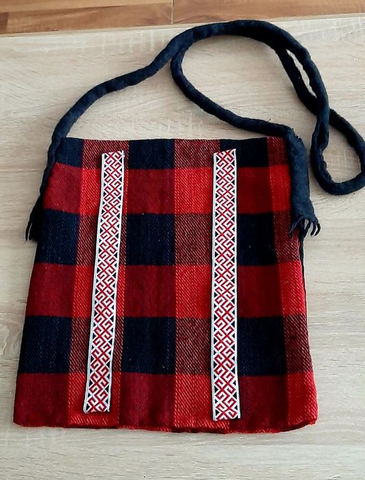 Луксозен ключодържателGUESS и  метална катарама