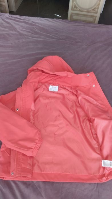 Продам куртку, ветровку