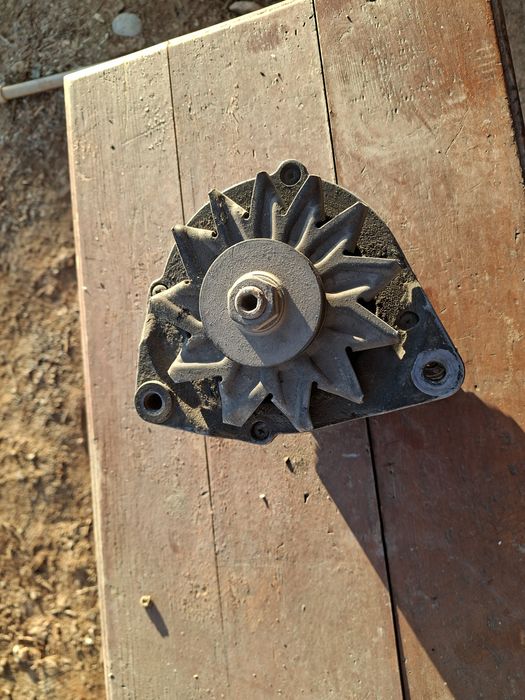 Ауди 100 2.3 объем оригинал