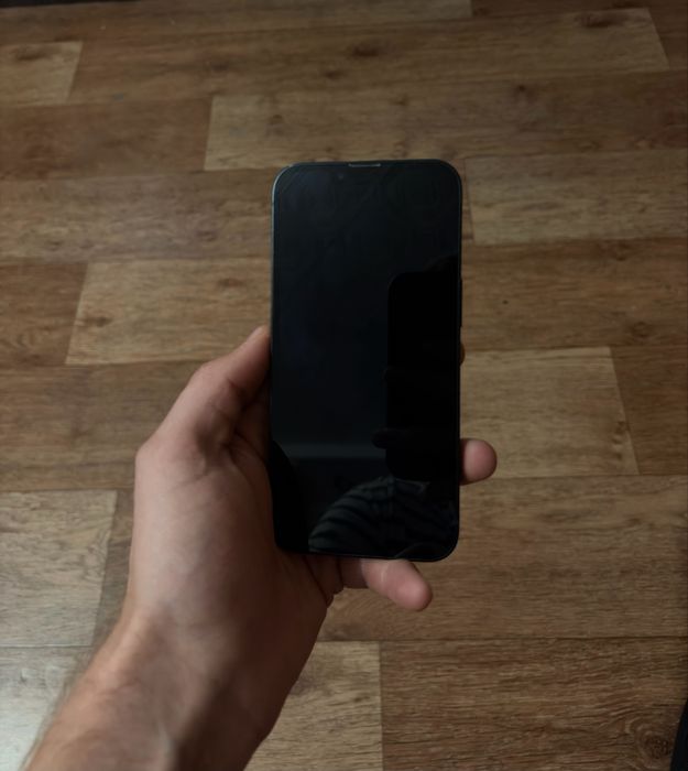 Продам Iphone 14