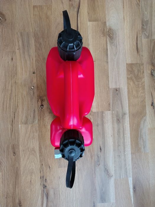 Туба за бензин и масло Dimartino