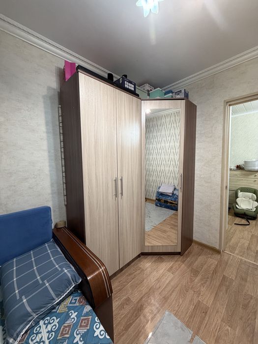 Продам угловой шкаф
