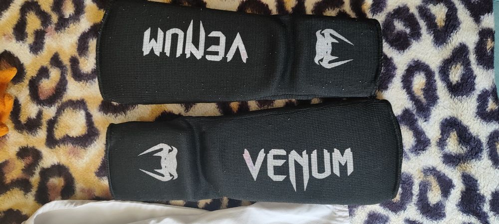 Продам костюм для карате детский