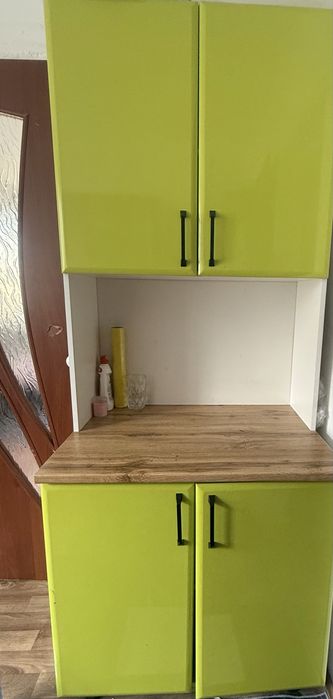 Шкаф кухный срочна прадаю
