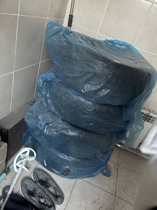 шины для автомобиля.