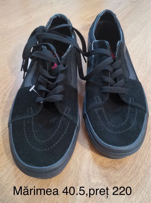 Tenisi Vans culori, marimi diferite