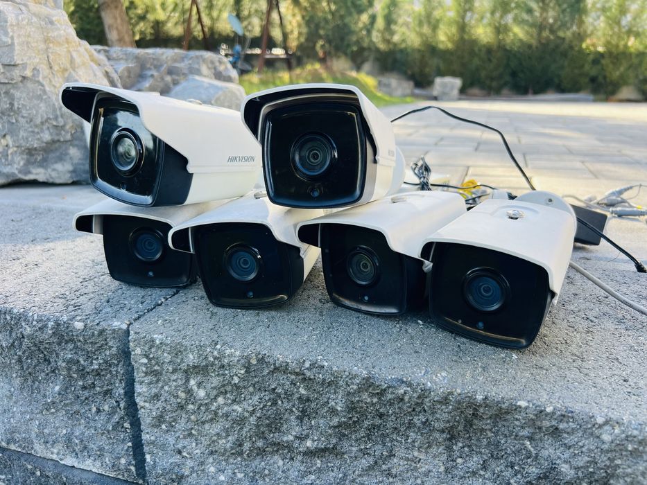 Camere supraveghere hikvision