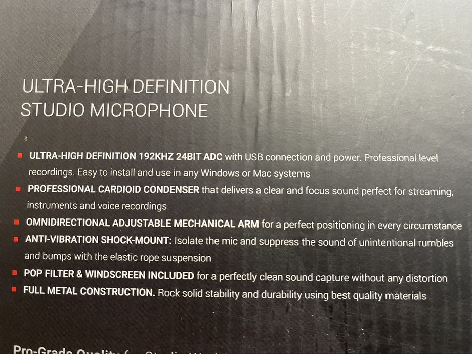 Microfon streaming-podcast profesional. Mars Gaming.Nou!