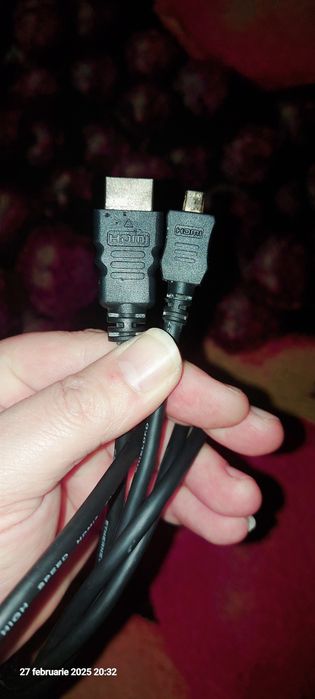 HDMI™ original pentru transfer ultrarapid de date 4K până la 10K