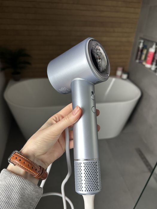 Uscator de par profesional nou, 1600W