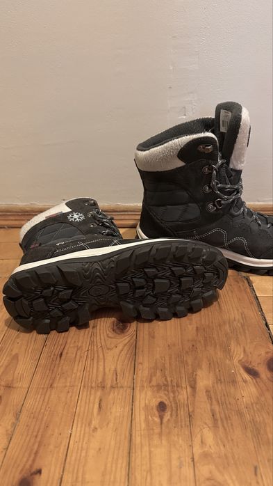 СРОЧНО спортивные ботинки