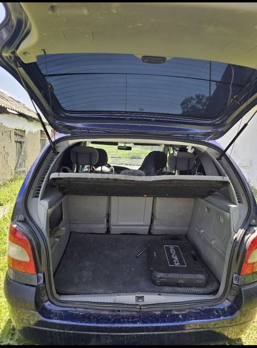 Продам машину Renault scenic