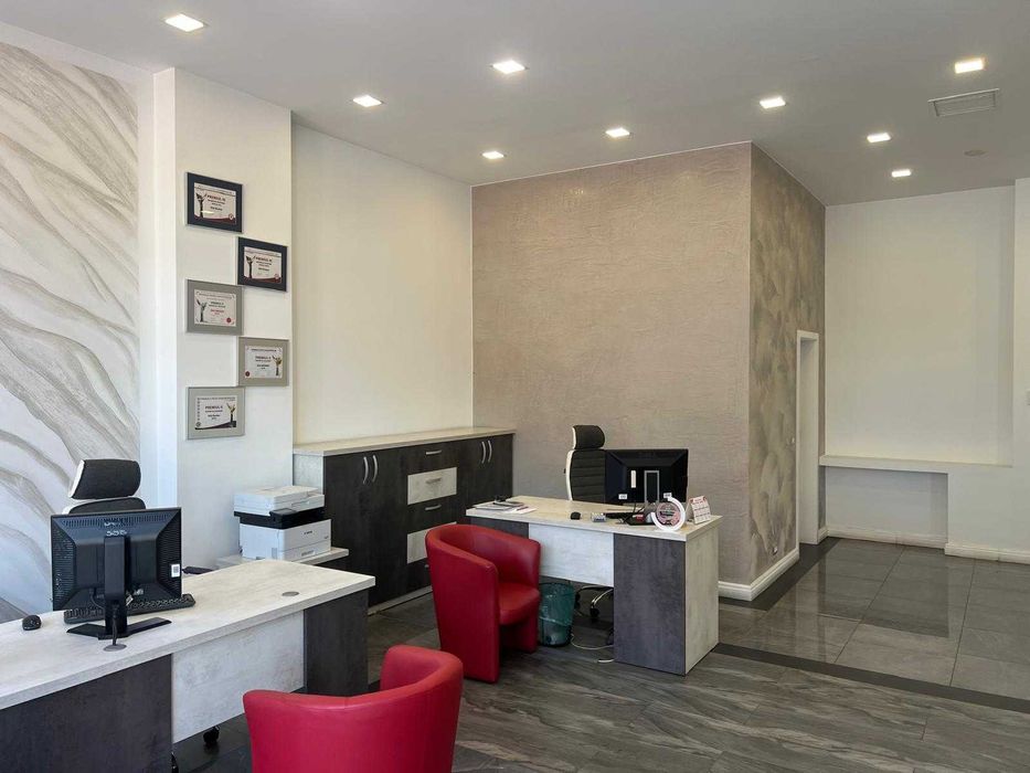 Inchiriez spatiu comercial in Oradea