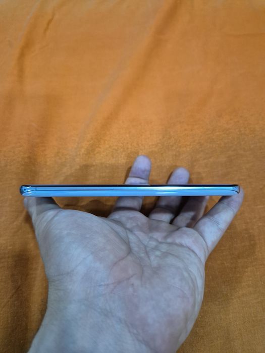 Продам Samsung galaxy S20