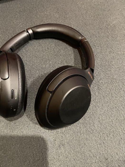 Продавам безжични слушалки Sony