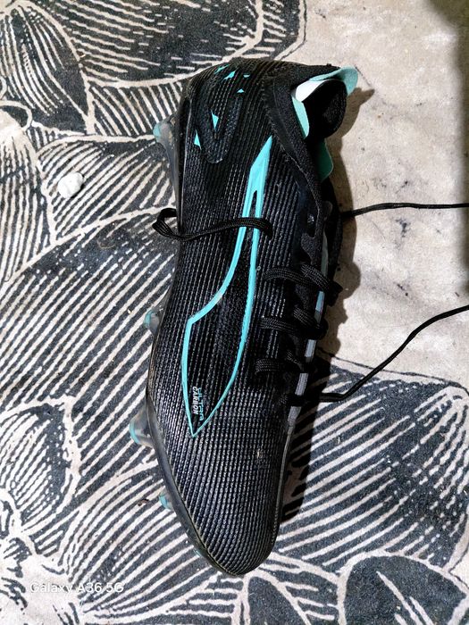 Продавам бутонки 42 номер