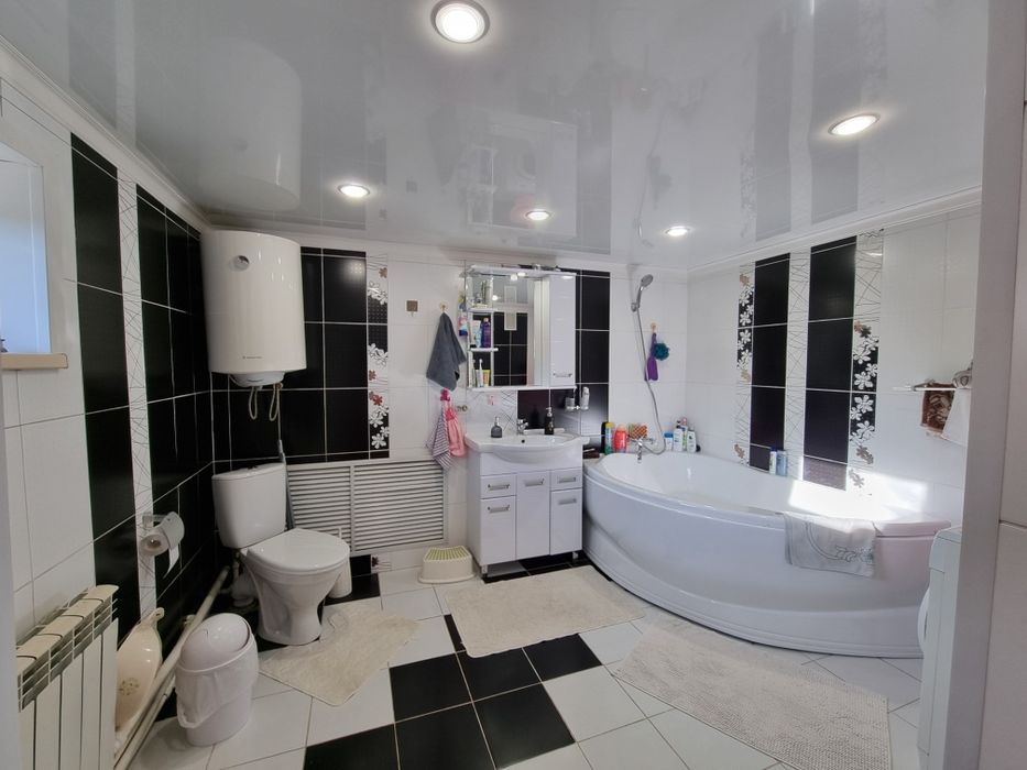 Продаётся дом в центре