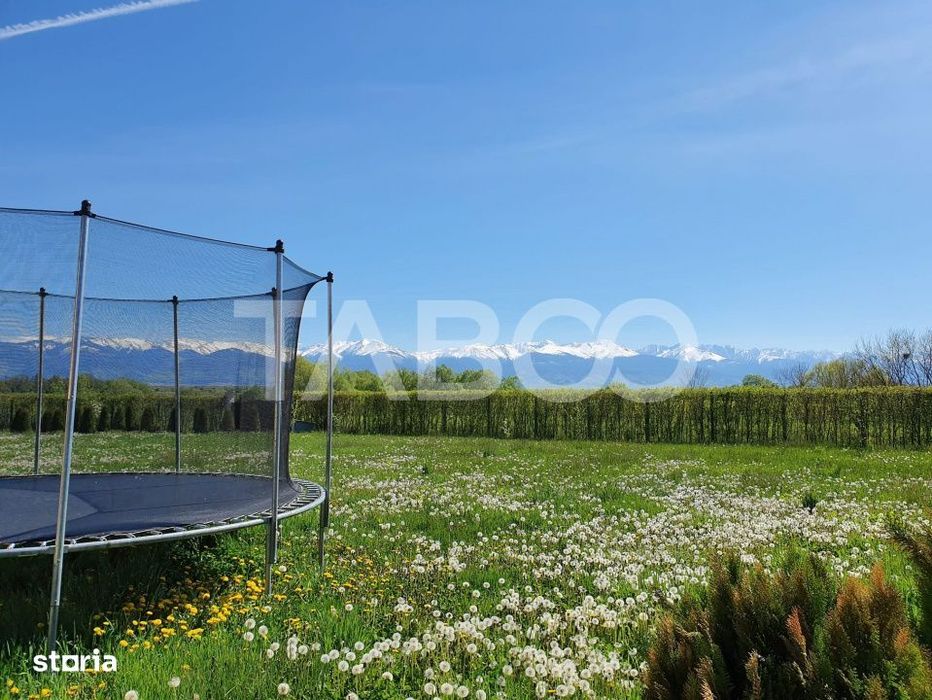 Casa la 5 minute de Fagaras Ultramoderna 300 mp utili la cheie