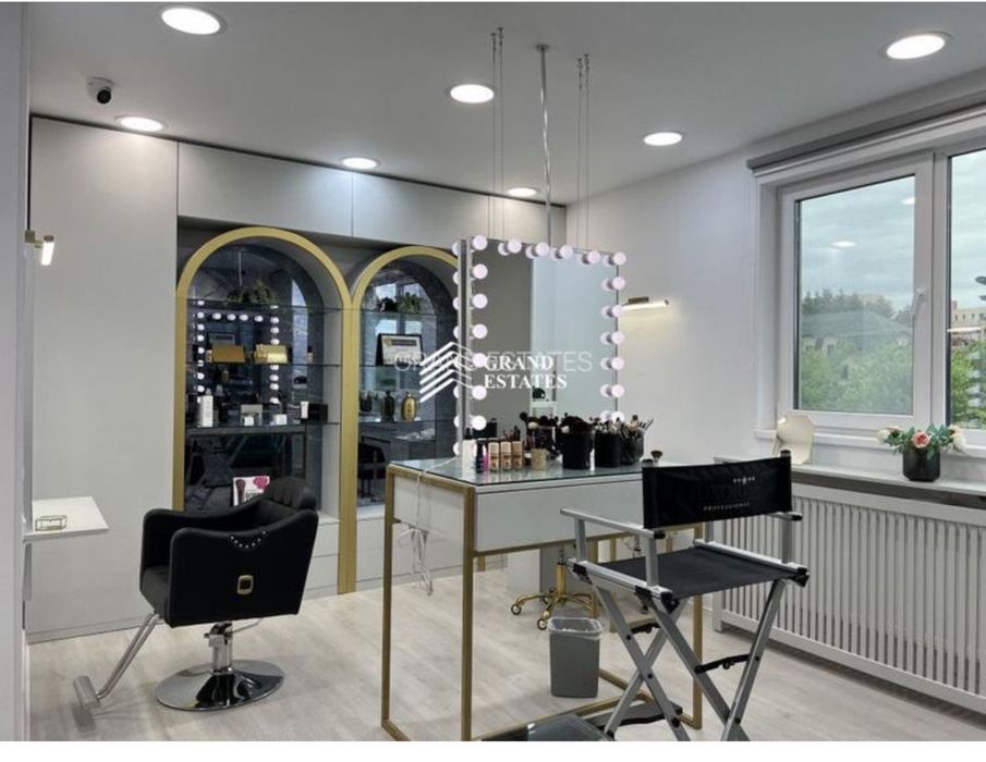 Inchiriere salon infrumusetare, total sau partial