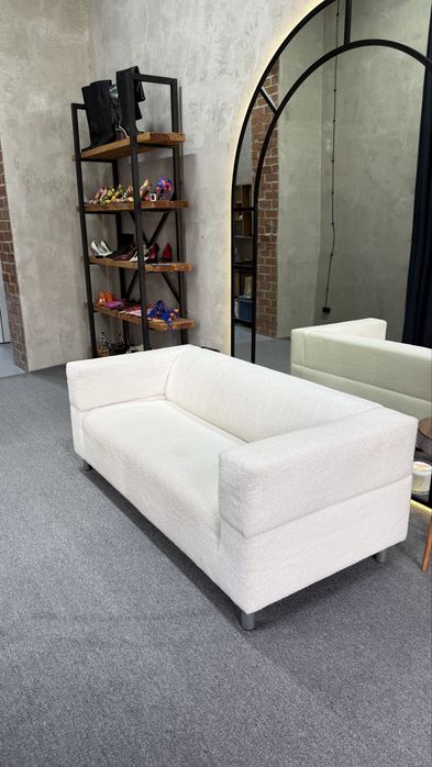 Продам 2х местный диван букле