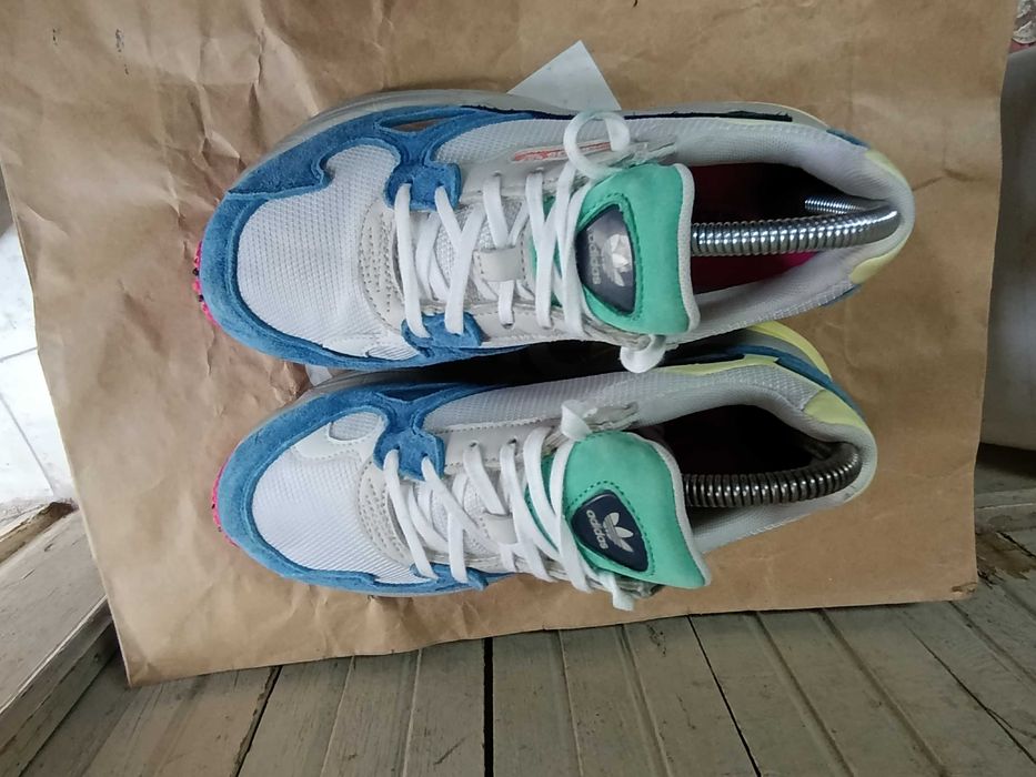 ''Adidas Originals Falcon Multi''оригинални маратонки 37.5 номер