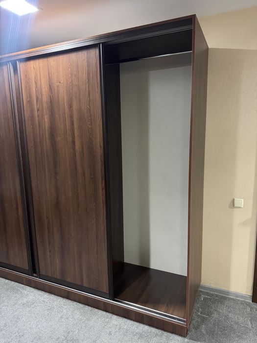 Купейный шкаф продам