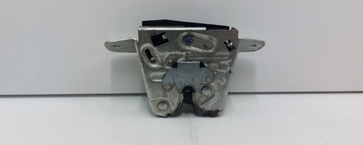 Broasca haion a2047400435 Mercedes-Benz E-Class W212 seria