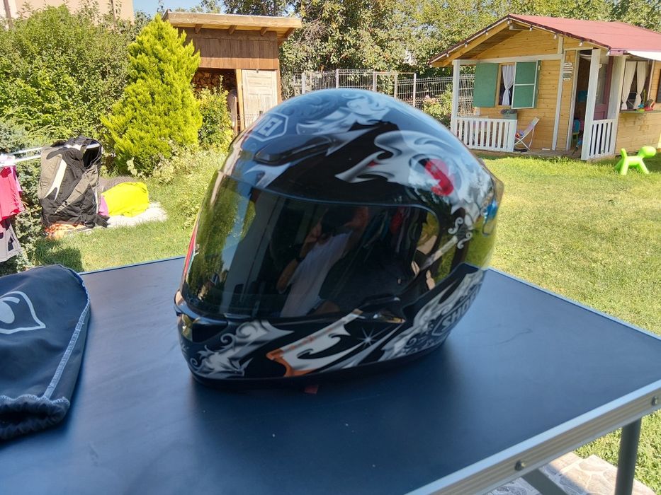 Shoei 100€  arai-100€