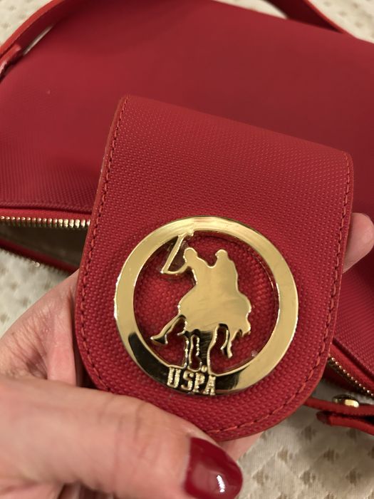 Маркови дамски чанти Picard и US Polo бежова змийска и червена