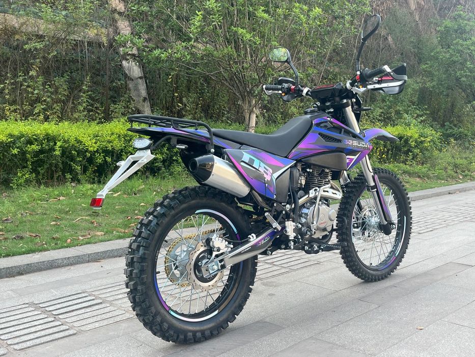 Продам мотоцикл BESUDA -250 куб