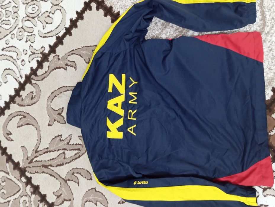 Спортивный костюм