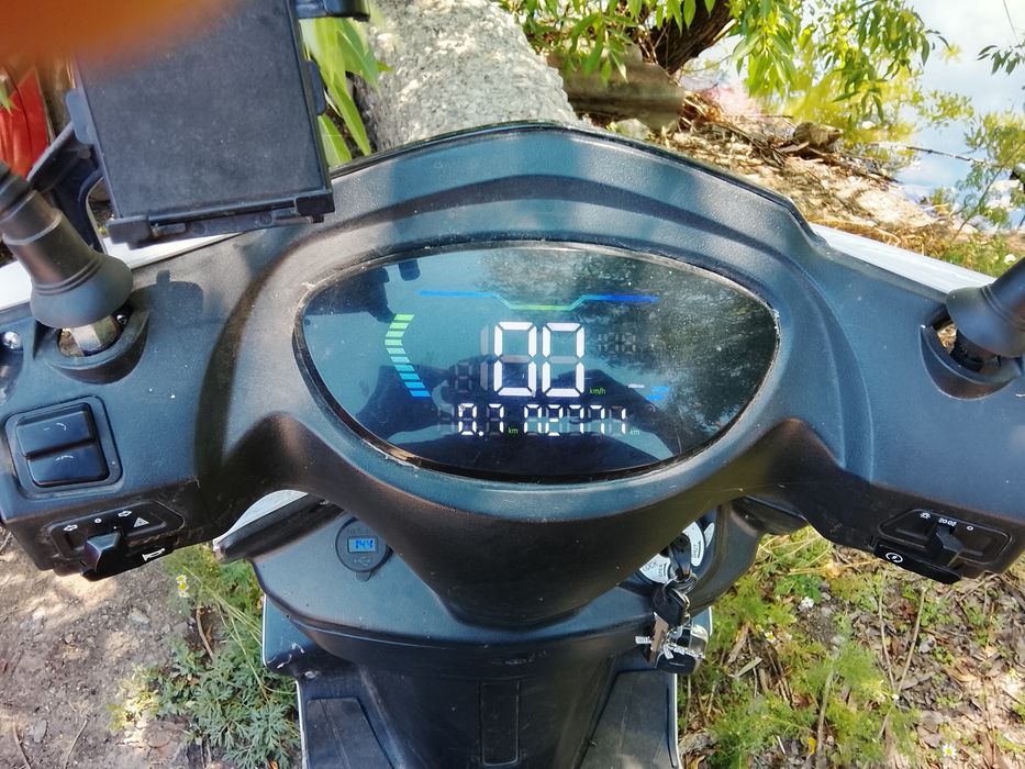 Продам Скутер М8