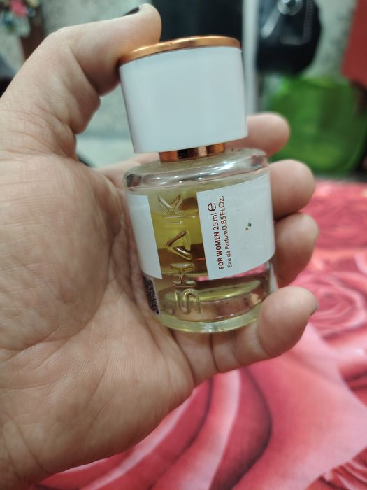 Срочно продаю женские духи