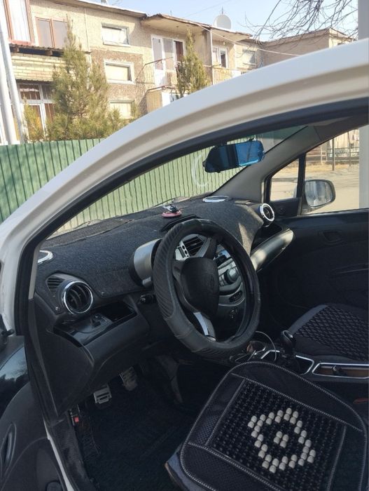 Chevrolet spark 2012