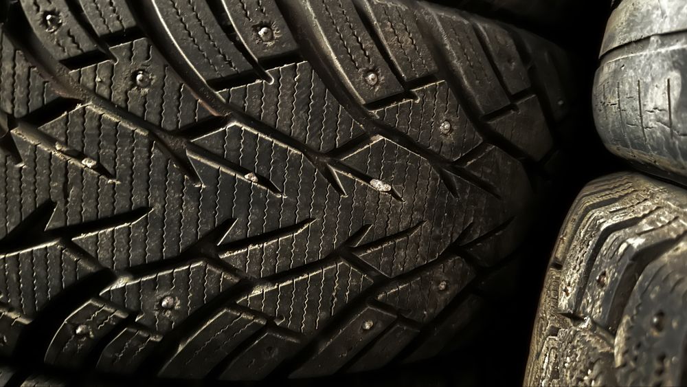 215/55/17  зимняя резина aplus