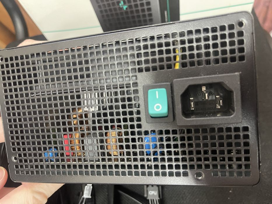 блок питания DeepCool PF650.