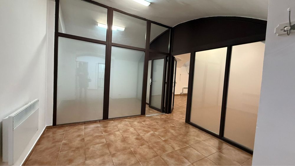 Proprietar, inchiriez spatiu Ultracentral