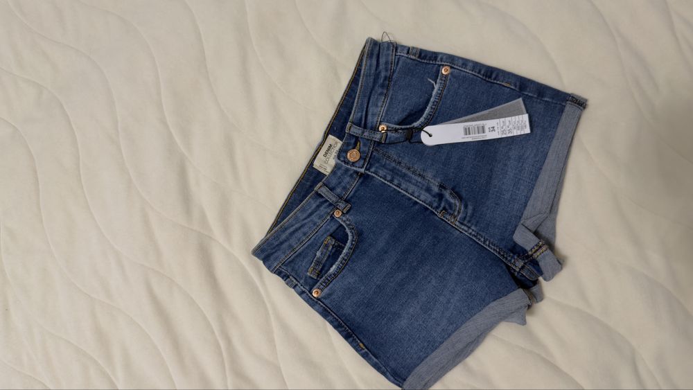 Стилни къси панталонки