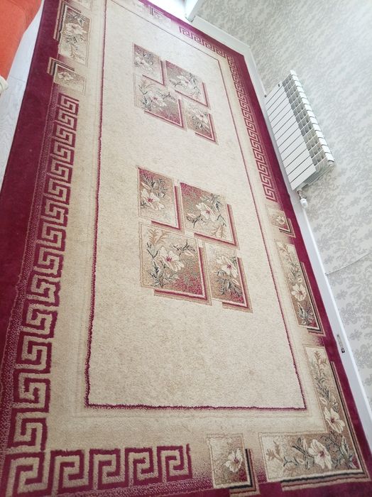 Продам ковёр б/у