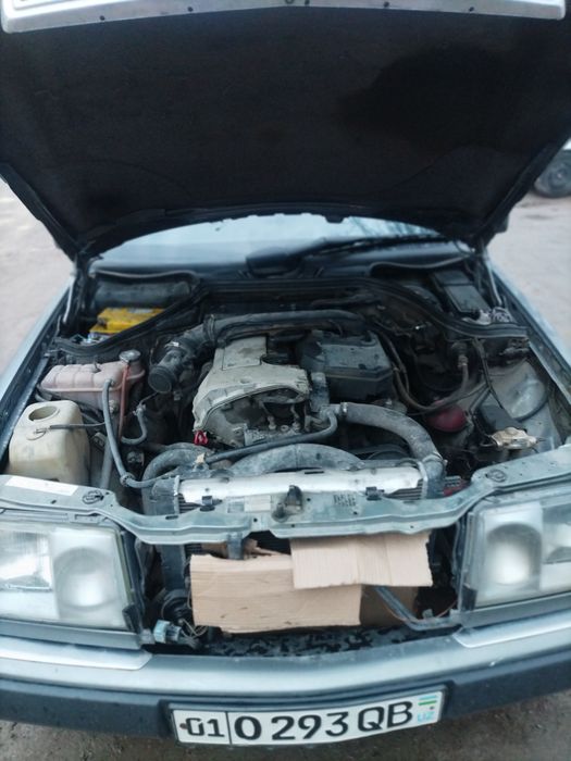 Mersades  benz 124w srochna sotiladi naxtga